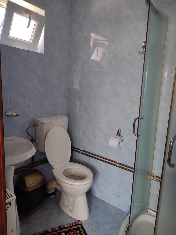 Отель Casa Irilen Мэнэстиря-Гуморулуй Экстерьер фото